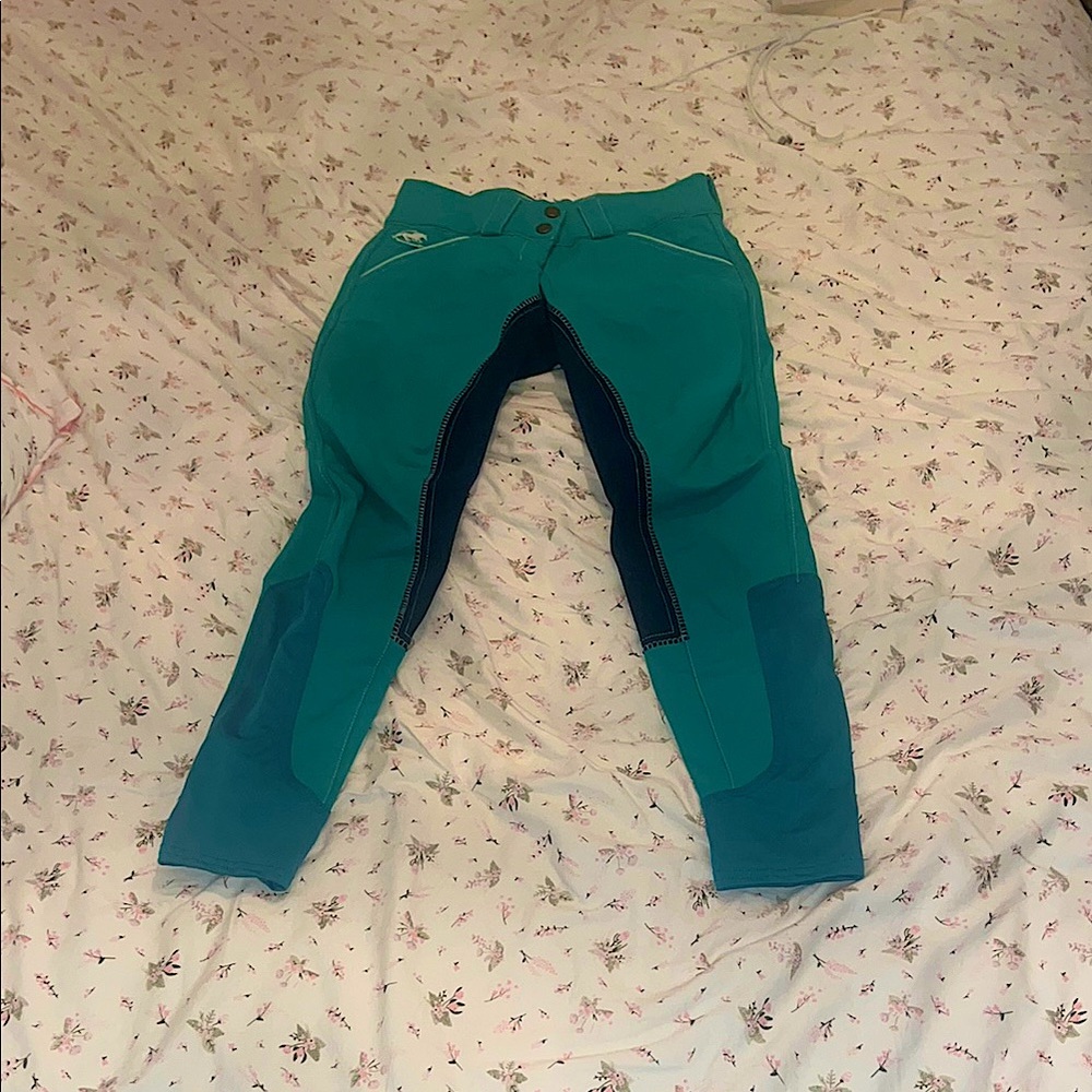 Equestrian leggings.Barely have been worn.willing to negotiate with the price.